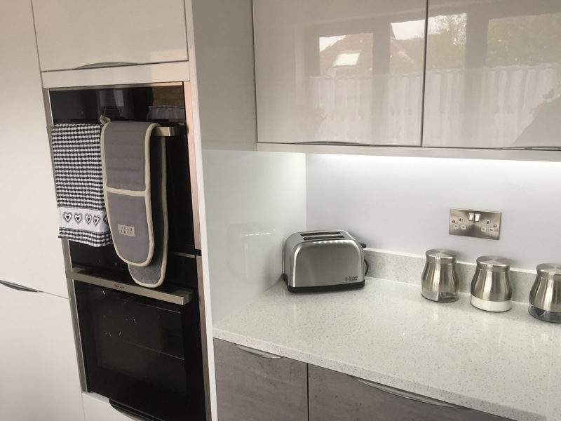 Contemporary White Gloss and Concrete 3 IMG 0004