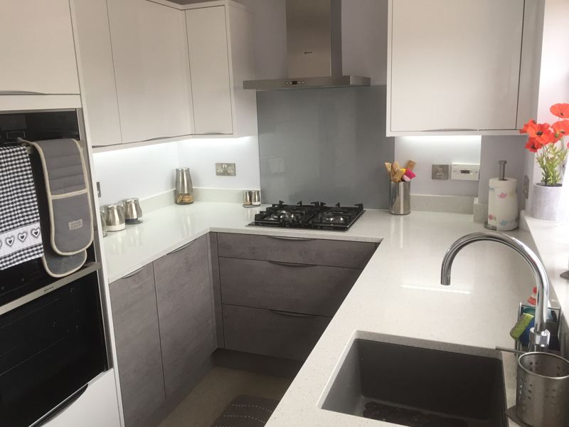 Contemporary White Gloss and Concrete 6 IMG 0010