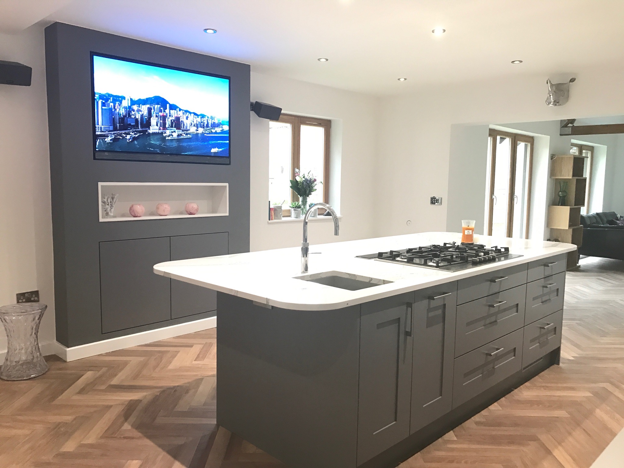 Painted Shaker in Dust Grey and Kingstone White 4 IMG 0020
