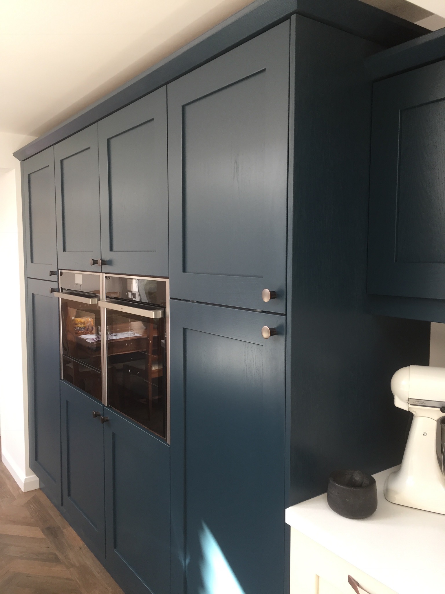 Painted Shaker in Snowdrop and Deep Ocean 2 IMG 0034