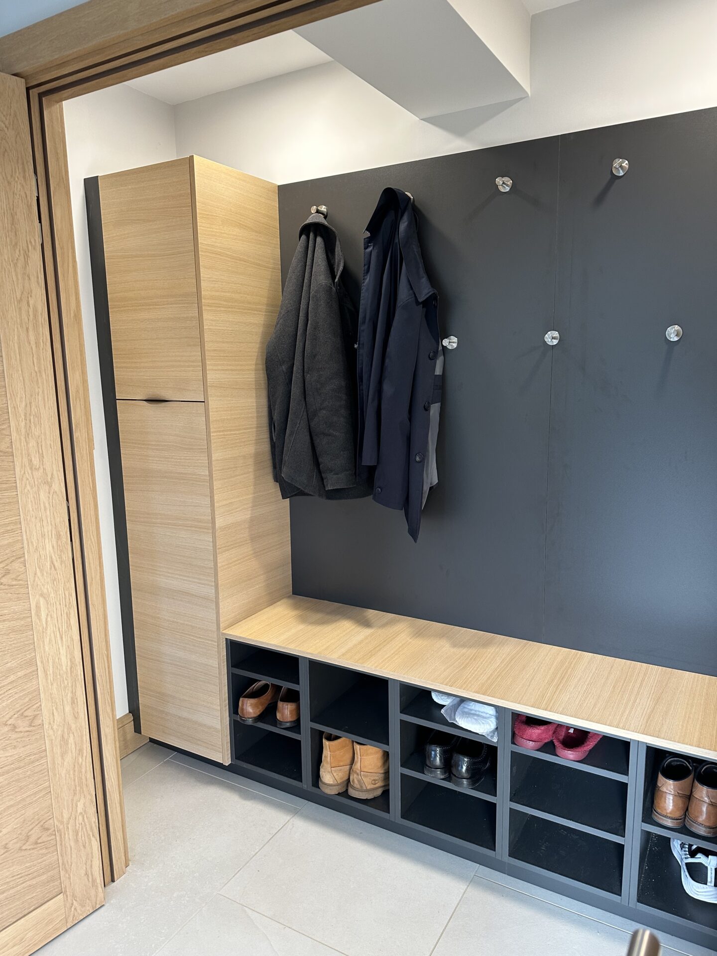 Walk-in cloakroom IMG 6728