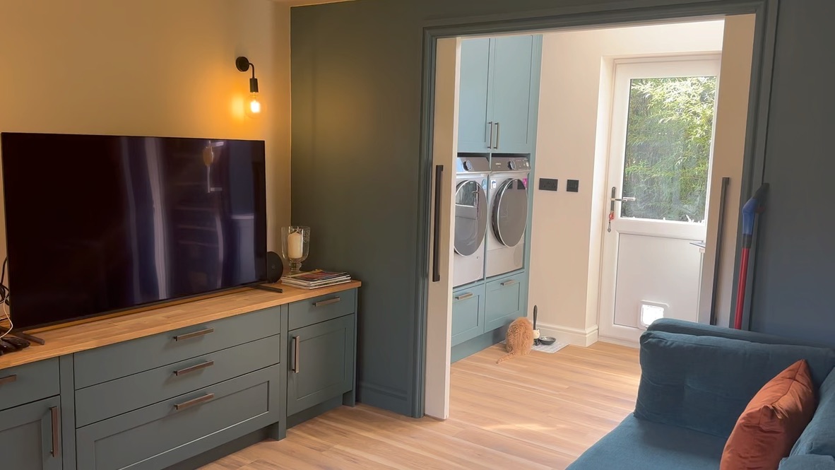 Fitted furniture Milton Keynes 5DEAF55F 4FD5 4CD9 A53F 77800729CCE2 1 105 c