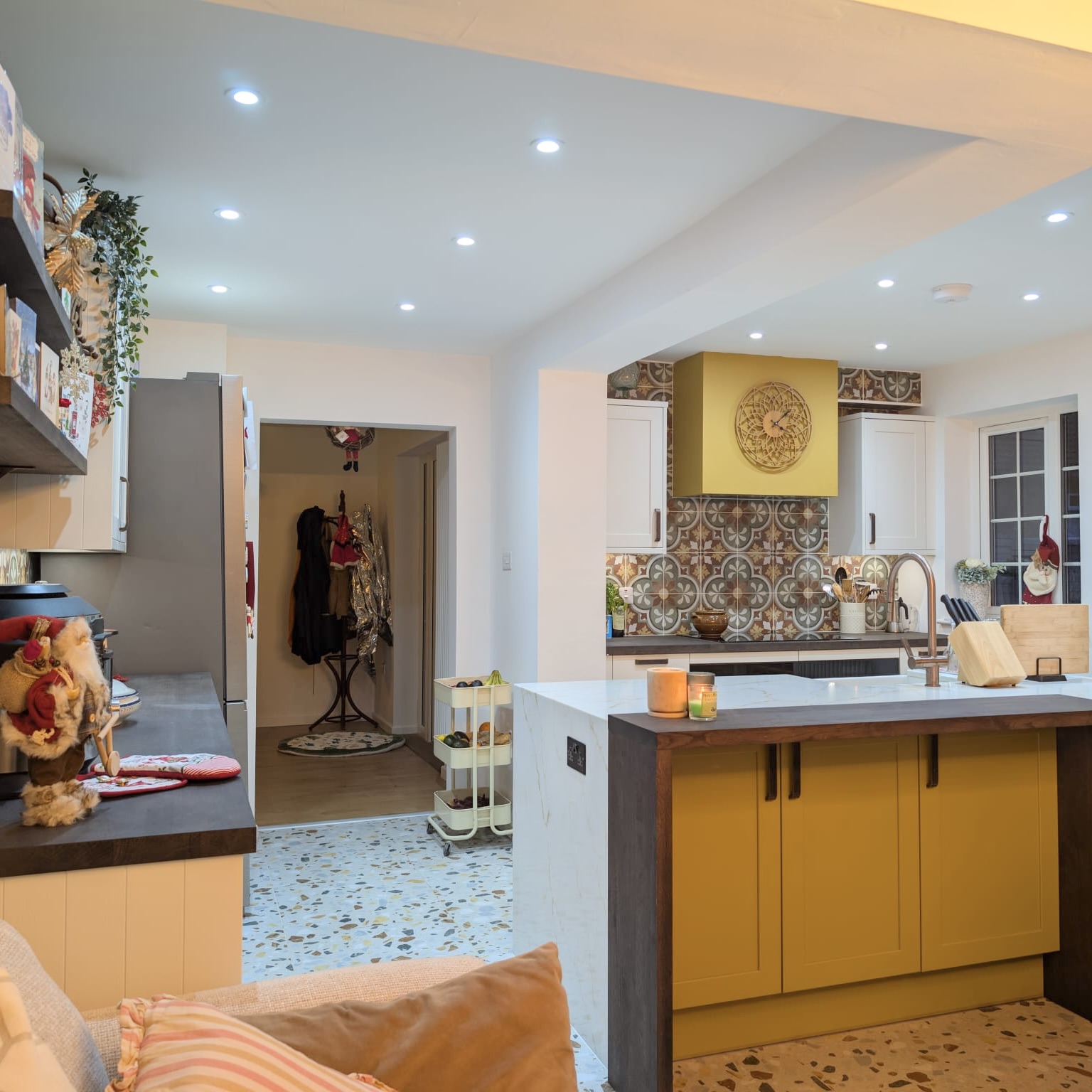Bold yellow kitchen Bold yellow kitchen